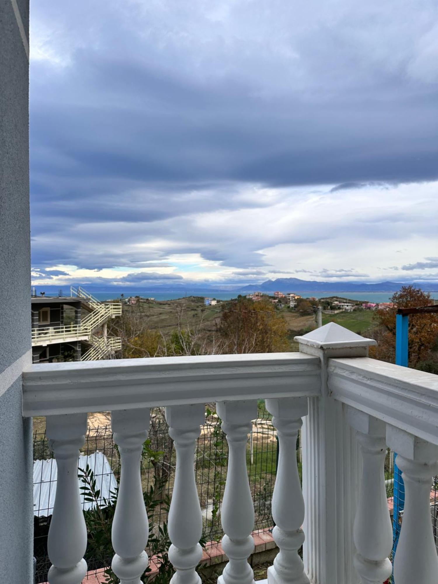 Vacation Rental Home Nori Durrës Exterior foto